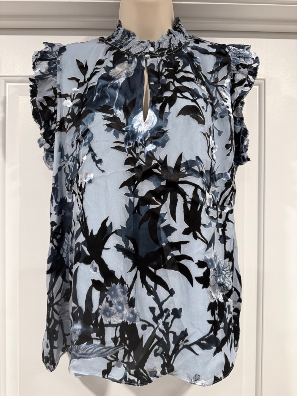 WHBM Blue Floral Sleeveless Ruffled Neck Top, NWT Women’s Large
